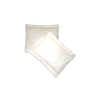 Gel Refrigerante para Mantencion de Temperatura Envasado en Bolsas de Polietileno de 100 Micras Sellados por Termofusion lo que los hace muy resistente y evita derrames del Producto. Formato: Gel Pack 150 grs Blanco. Medidas : 12 cm * 15 cm. Contenido : Agua + CMC ( carboximetilcelulosa de sodio ) + Benzoato de Sodio. Producto Cumple Exigencias Fitosanitarias Materiales Aprobados por FDA.